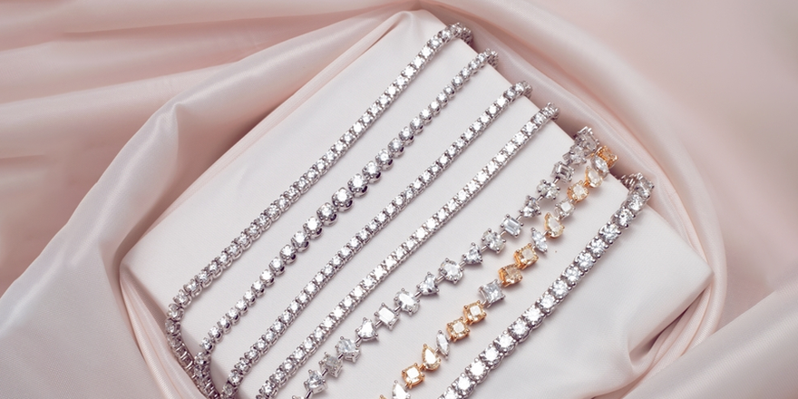 What is a Tennis Bracelet : Story, Style & Value
