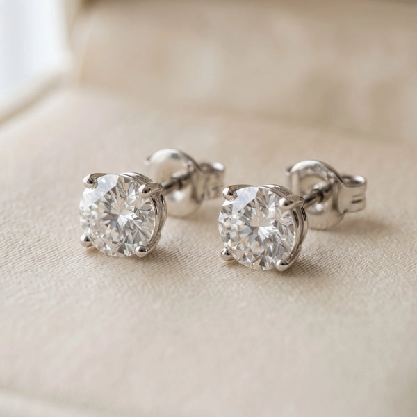 Diamond Stud Earrings Guide: Lab Grown Diamond Earring Options for Women