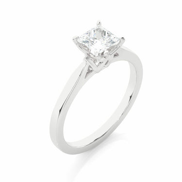 Bague solitaire diamant de laboratoire sertie à 4 griffes taille princesse de 0,60 ct en or blanc 