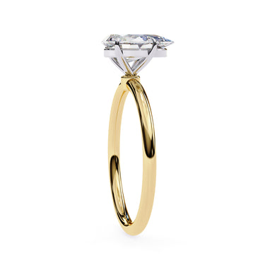 0.90 Carat Pear Shape 4 Prong Set Solitaire Diamond Engagement Ring In Yellow Gold