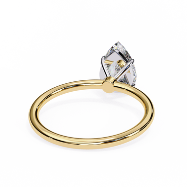 0.90 Carat Pear Shape 4 Prong Set Solitaire Diamond Engagement Ring In Yellow Gold