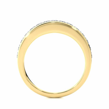 Alianza de boda con diamantes engastados en bisel de talla princesa de 1 qt en oro amarillo 