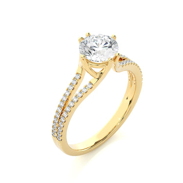 Anillo de compromiso de diamantes con vástago dividido de talla redonda de 1,10 quilates en oro amarillo 