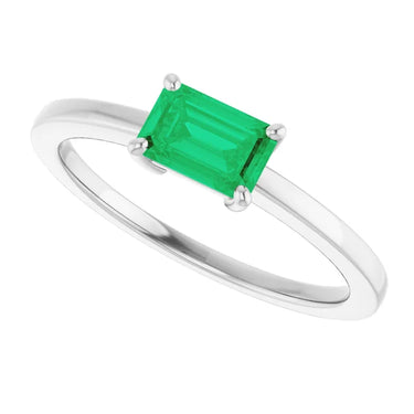 2 Carat Emerald Gemstone 4 Prong Setting Solitaire Ring In White Gold 