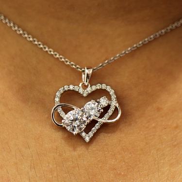 2 Carat Round Cut Heart Shaped Moissanite Pendants