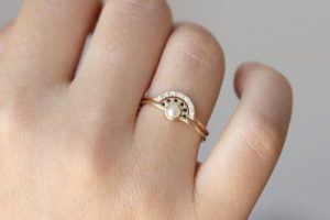 1 Carat Pearl Engagement Ring In 14k Yellow Gold 