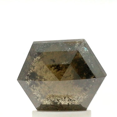 Diamante de sal y pimienta con forma hexagonal de 2,46 quilates