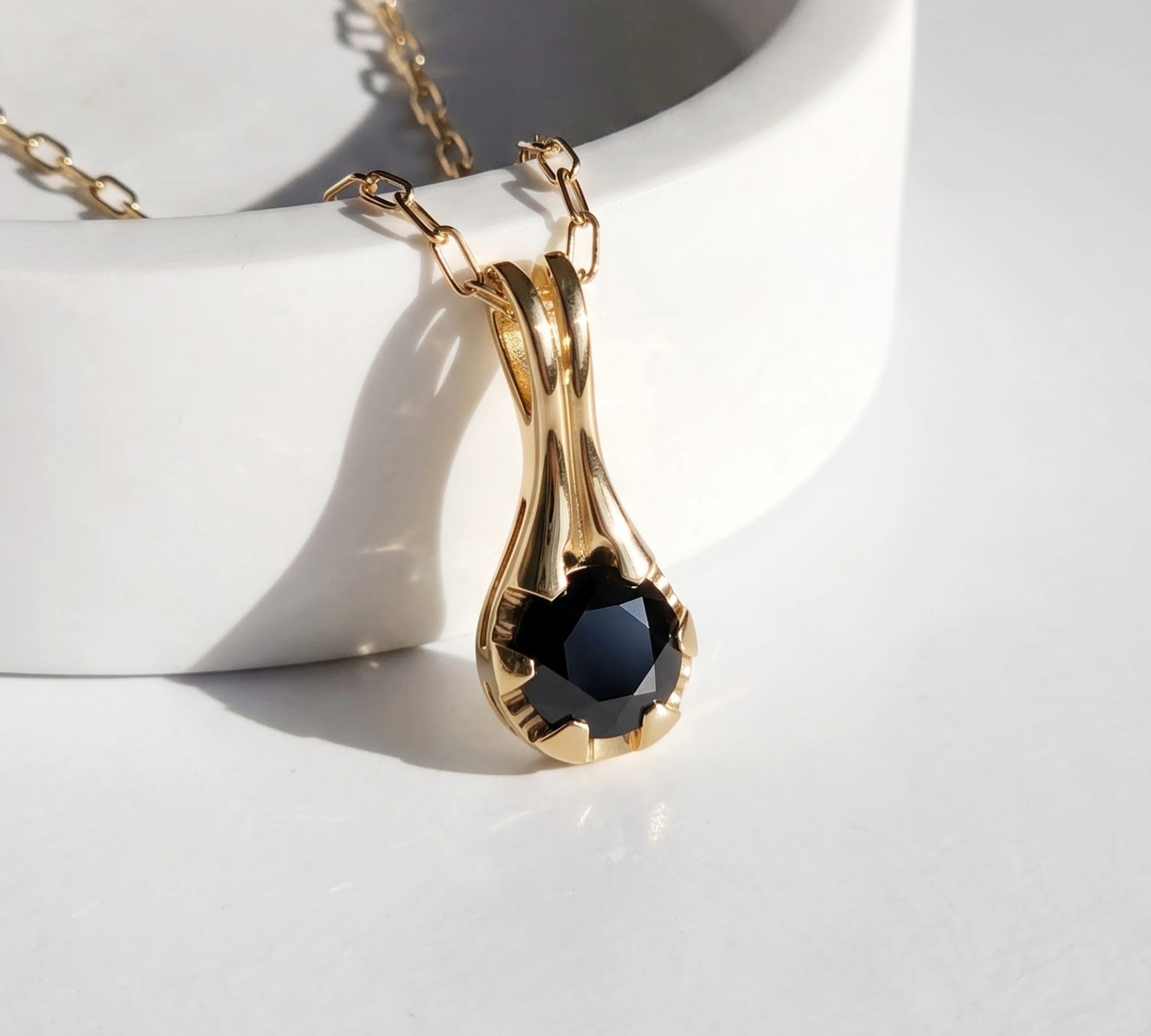 Black_Diamond_Pendants.webp