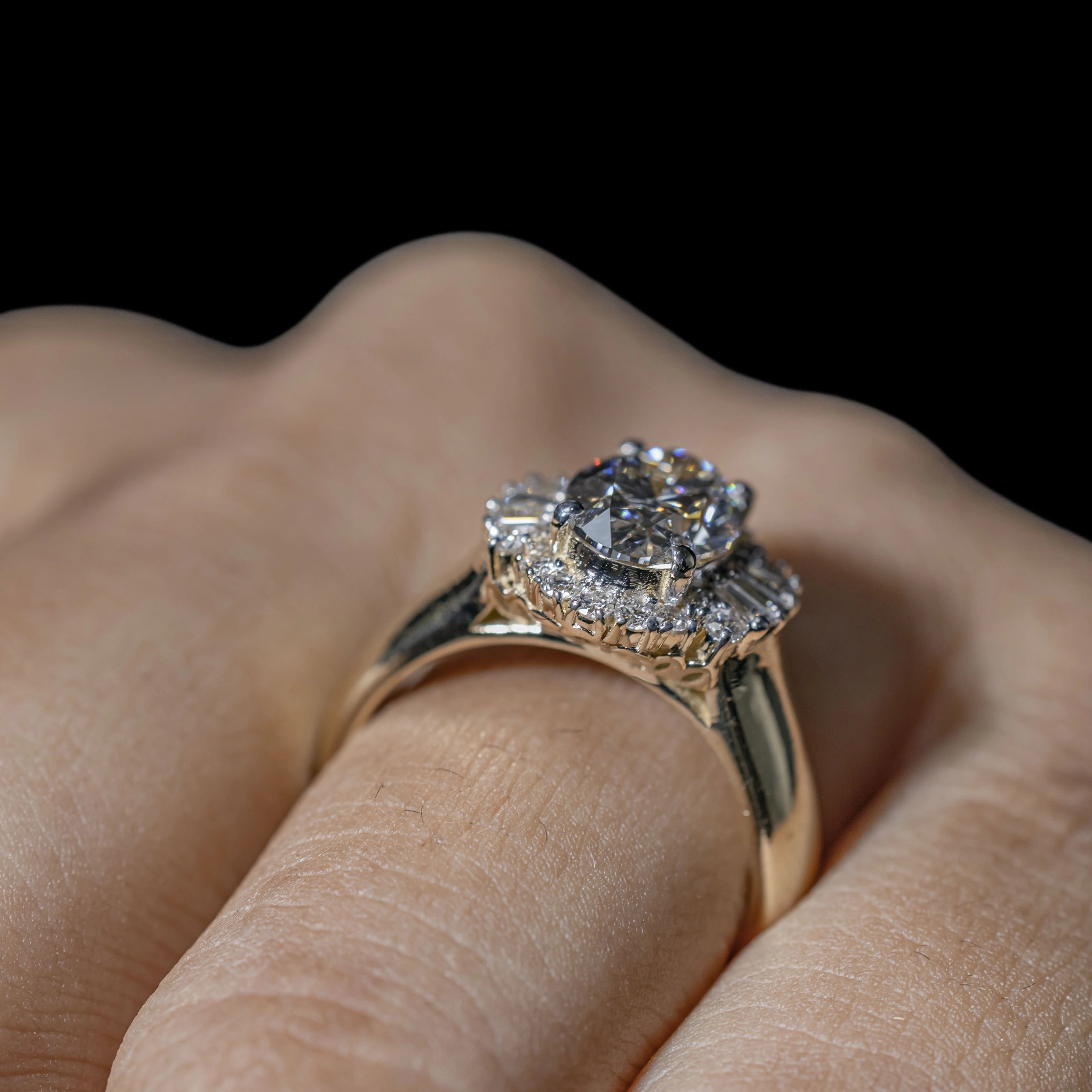 2.61 Carat Oval Diamond Cocktail Ring in Gold for Women