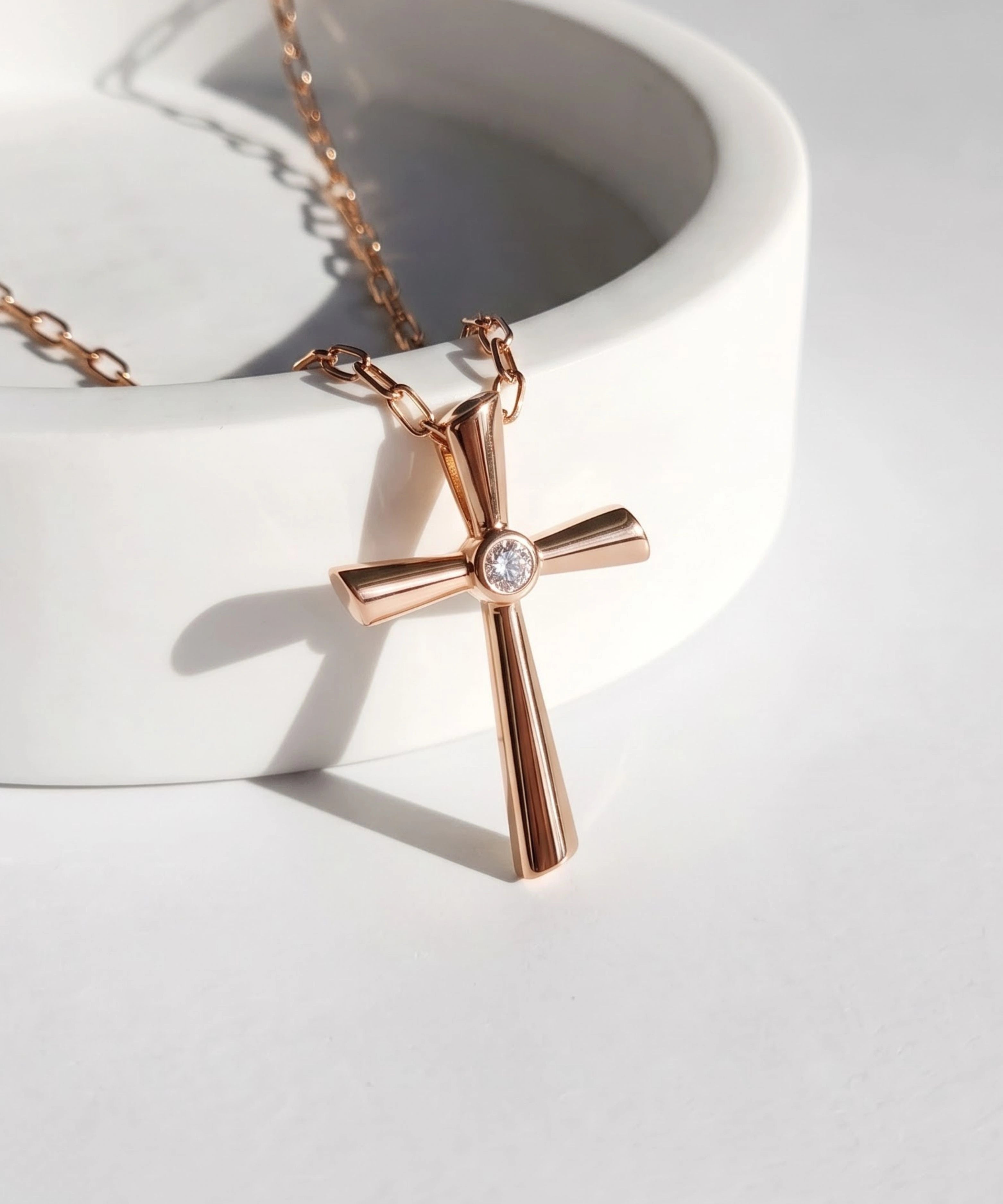 Diamond_Cross_Pendants_07a210e5-9456-4430-9bd4-ce8a791f9454.webp
