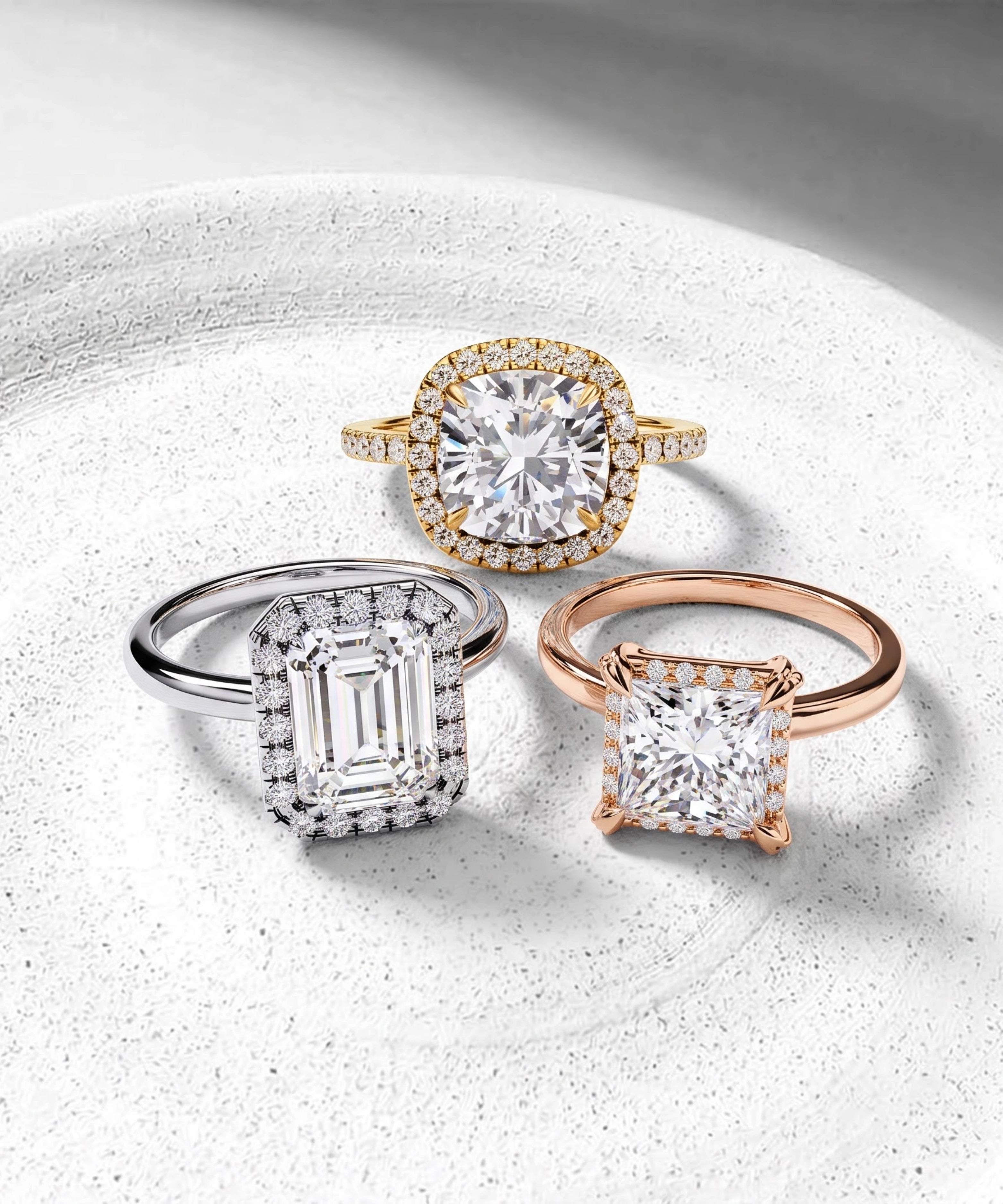 Halo_Engagement_Rings_28f71053-3993-4fab-8244-04206f6a11d7.webp