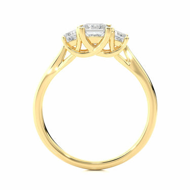 Bague diamant à trois pierres taille princesse 1 ct en or jaune 