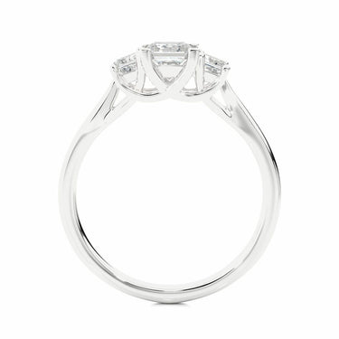 Bague de fiançailles diamant de laboratoire 1 ct taille princesse à 4 griffes sertie de 3 pierres en or blanc 